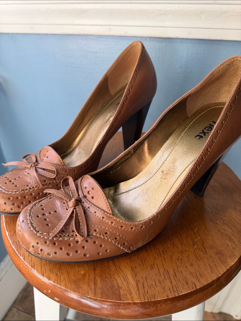 next Brown Leather Bow-Accented Heeled Pumps
